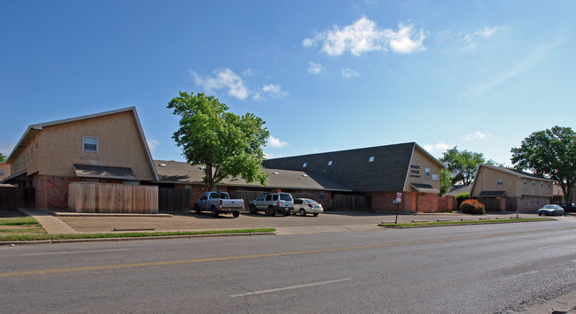 Lubbock Heights in Lubbock, TX - Foto de edificio - Building Photo