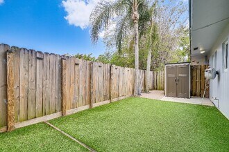 1619 NE 25th St in Wilton Manors, FL - Building Photo - Building Photo