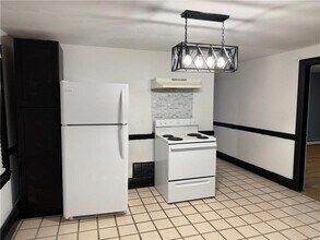 121 Central Ave in Johnston, RI - Building Photo - Building Photo