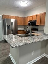 6305 Ellenwood Dr in Rex, GA - Building Photo