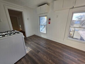 47 Elmendorf St in Kingston, NY - Building Photo - Building Photo