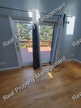 323 Sand Creek Dr N in Chesterton, IN - Building Photo - Building Photo