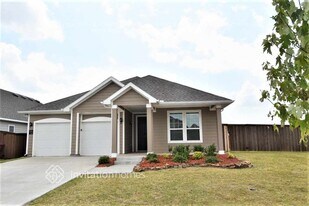 2106 Slow Stream Dr in Royse City, TX - Building Photo