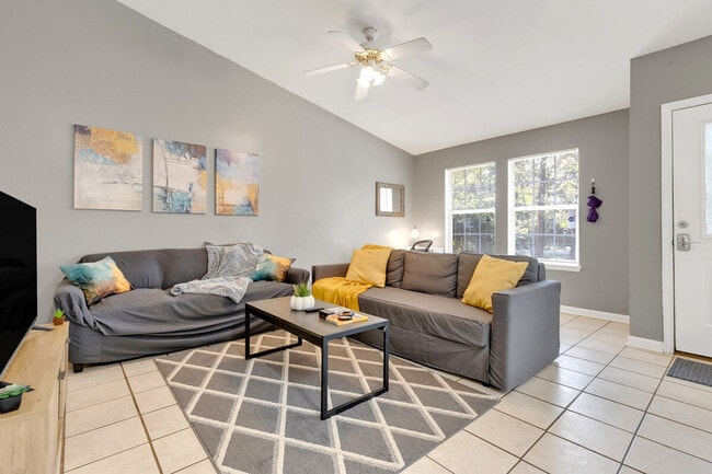 228 Dixie Dr in Tallahassee, FL - Building Photo - Building Photo