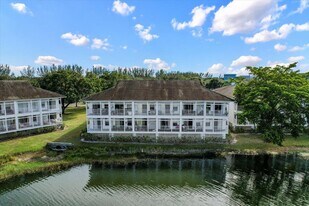 179 Cypress Point Dr in Palm Beach Gardens, FL - Building Photo