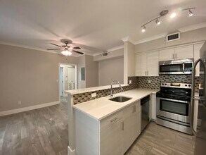 222 Sidonia Ave-Unit -2 in Coral Gables, FL - Building Photo - Building Photo