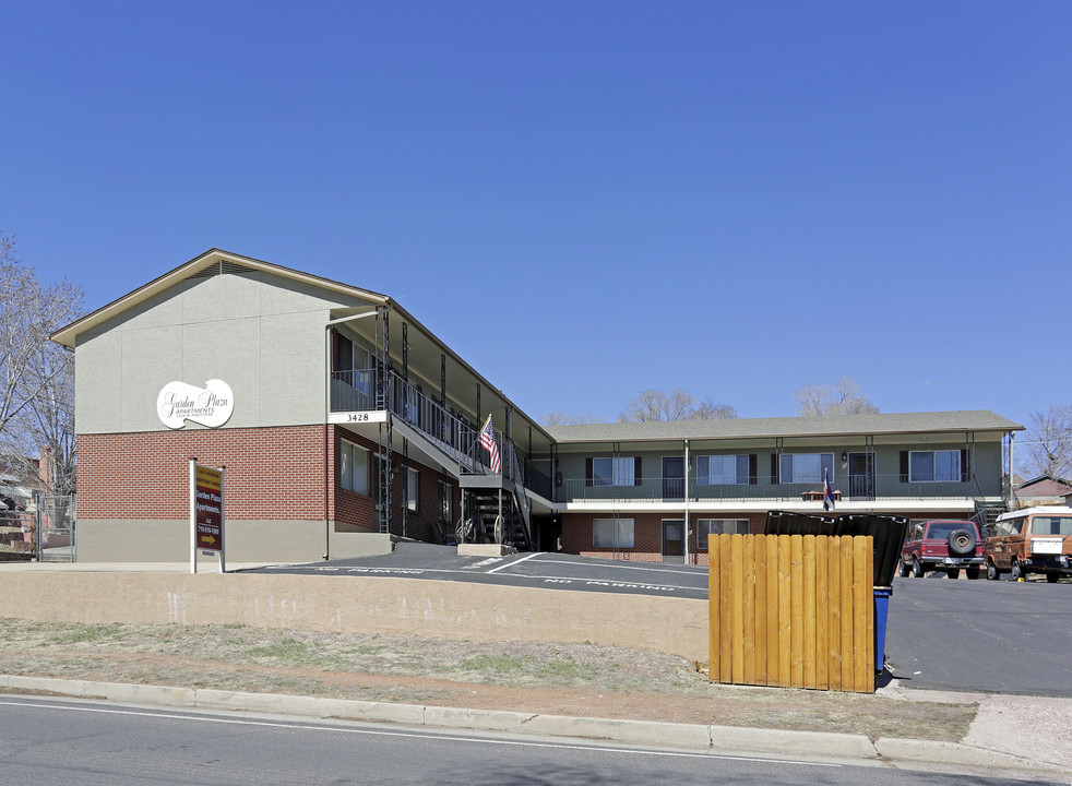 Garden Plaza Apartments in Colorado Springs, CO - Building Photo