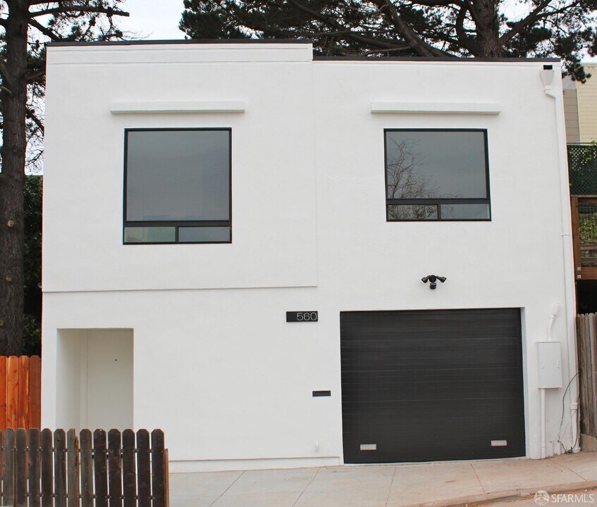 560 Franconia St in San Francisco, CA - Building Photo