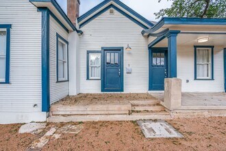 210 Mason St in San Antonio, TX - Building Photo - Building Photo