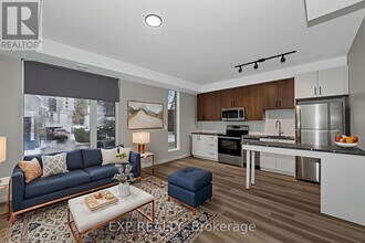 211 Armstrong St in Ottawa, ON - Building Photo - Building Photo