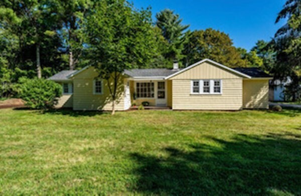 4 Windward Way in Falmouth, MA - Foto de edificio