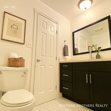 2106 S Bentley Ave in Los Angeles, CA - Building Photo - Building Photo