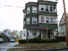 44 Arlington St in Chicopee, MA - Building Photo