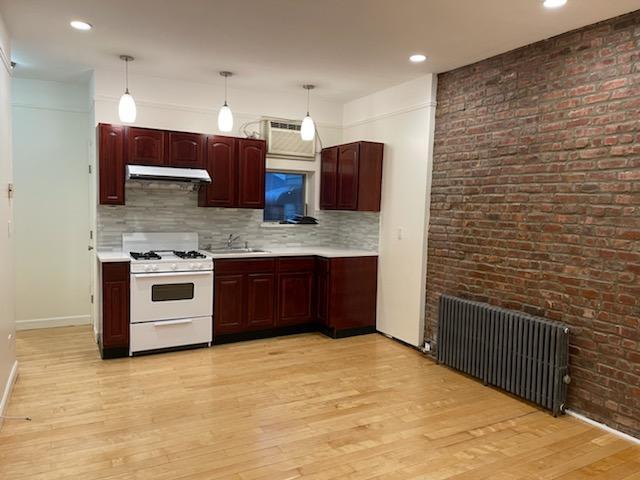 1539 Bay Ridge Pkwy in Brooklyn, NY - Building Photo