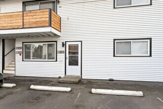 851 NE 55th Ave in Portland, OR - Building Photo - Building Photo
