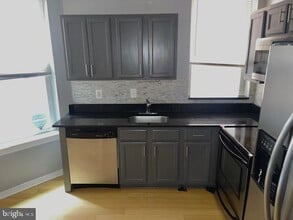 1108 Columbia Rd NW in Washington, DC - Building Photo - Building Photo
