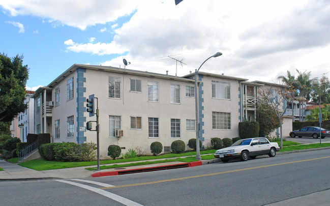 Camden Apartment's in Beverly Hills, CA - Building Photo - Building Photo