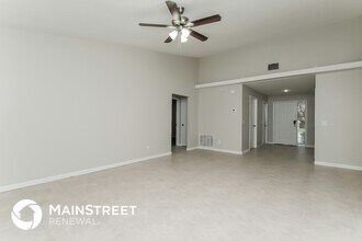 4941 Cypress Trace Dr, Unit 4 in Tampa, FL - Building Photo - Building Photo