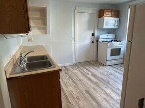 10 Ayres St in Binghamton, NY - Building Photo - Building Photo