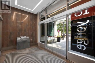 2407-18-3018 Yonge St in Toronto, ON - Building Photo - Building Photo