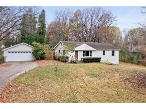 15803 Sunset Rd in Minnetonka, MN - Building Photo - Building Photo