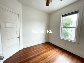 112 Hillside St, Unit 3 in Boston, MA - Building Photo - Building Photo