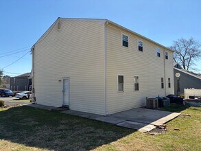 406 Avenue C in Horsham, PA - Building Photo - Building Photo