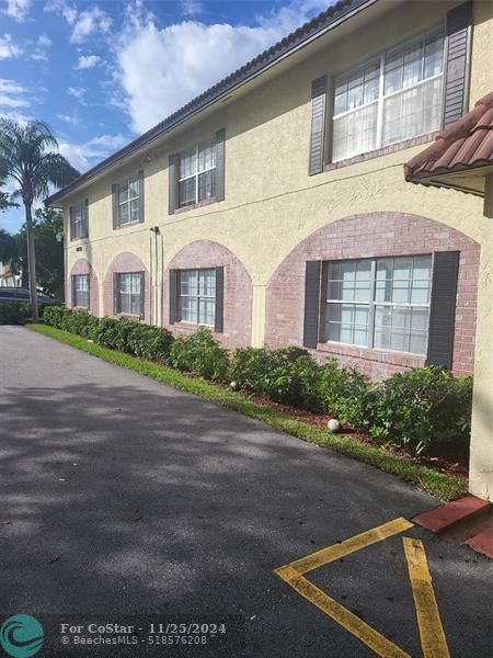 10751 Royal Palm Blvd in Coral Springs, FL - Building Photo - Building Photo