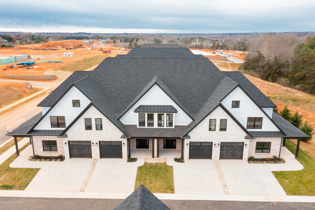 Westyn Village Condos in Forest, VA - Building Photo - Building Photo