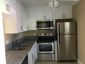 2300 NE 1st Ln in Boynton Beach, FL - Building Photo - Building Photo