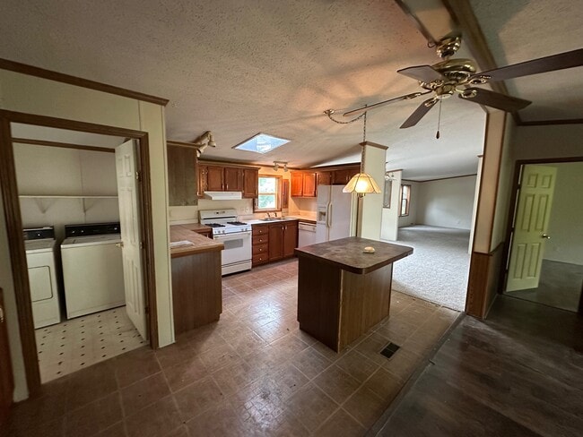38 Dusty Trail in Battle Creek, MI - Building Photo - Building Photo