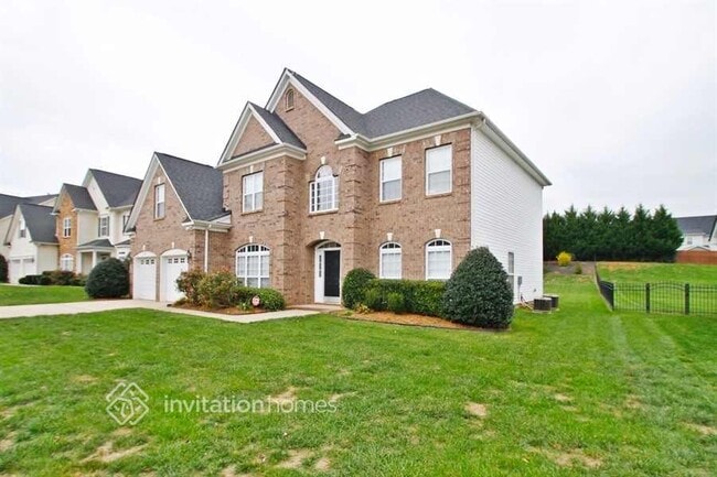 4815 St Simons Terrace in Waxhaw, NC - Foto de edificio - Building Photo