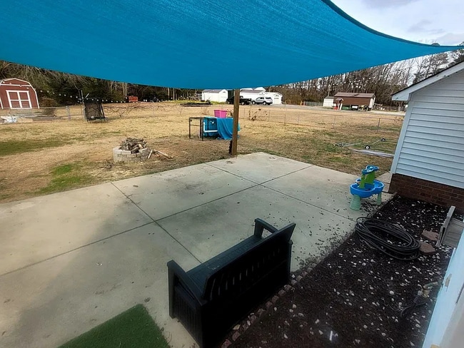 4852 Stantonsburg Rd in Greenville, NC - Foto de edificio - Building Photo