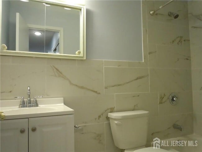 property at 3 Quincy Cir