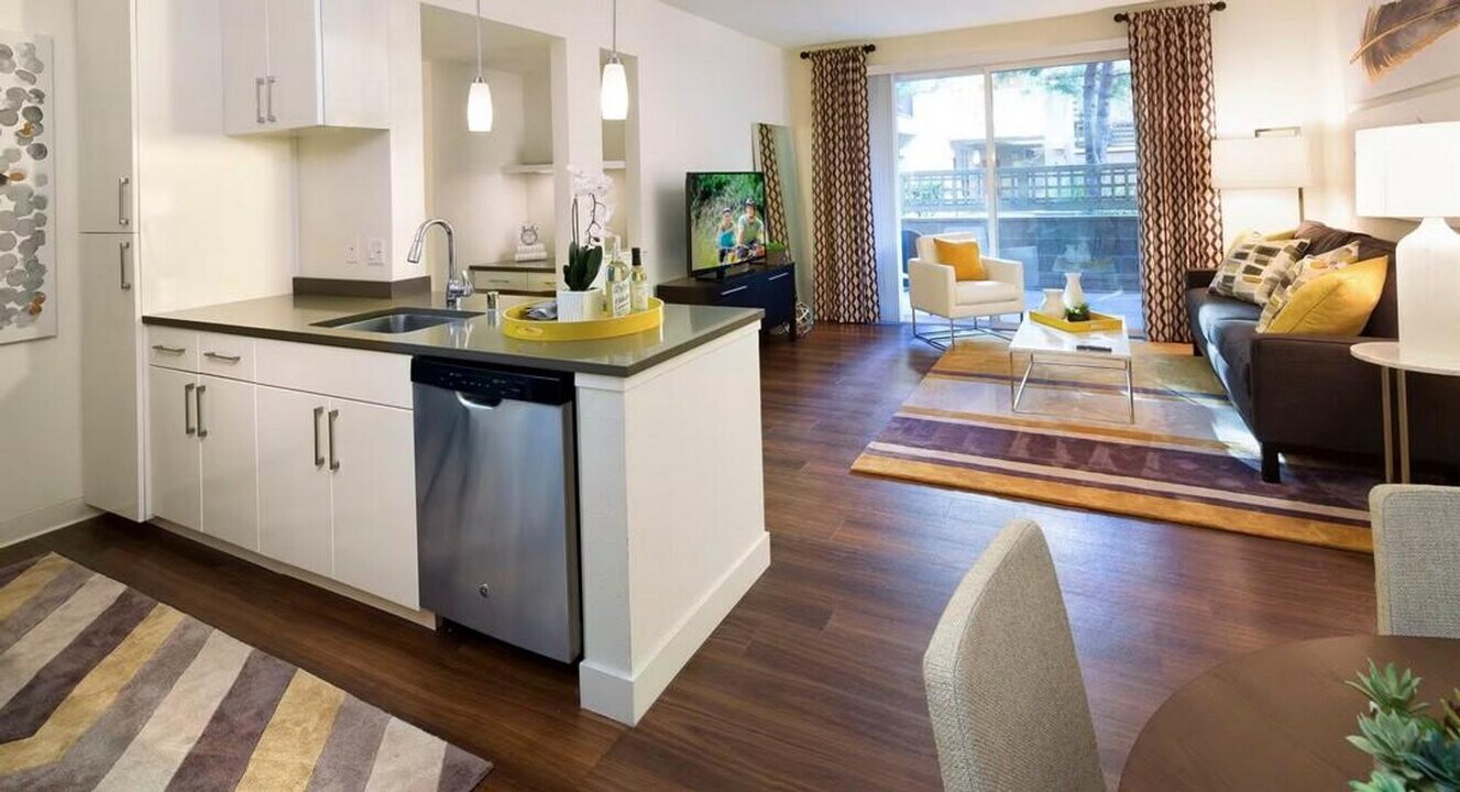 1257 Lakeside Dr in Sunnyvale, CA - Building Photo