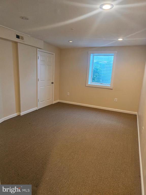 18303 Bubbling Spring Terrace in Germantown, MD - Building Photo - Building Photo