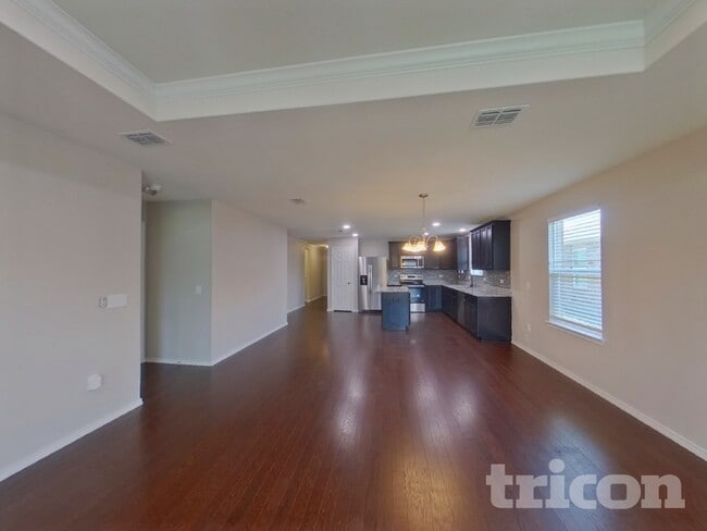 1636 Vernon Dr in Aubrey, TX - Foto de edificio - Building Photo