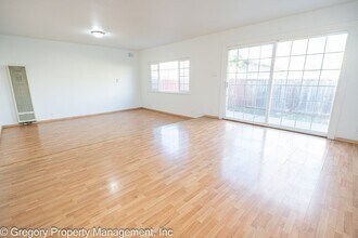 2211 Pacific Ave in Alameda, CA - Building Photo - Building Photo