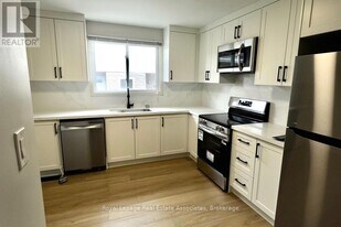 246 Marlborough St in Brantford, ON - Building Photo