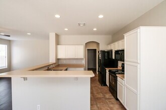 12750 W Merrell St in Avondale, AZ - Building Photo - Building Photo