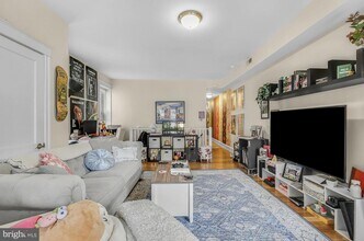 6168 Ridge Ave in Philadelphia, PA - Building Photo - Building Photo