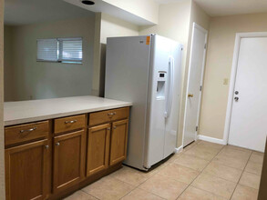 202 Punta Alta Ct in Lehigh Acres, FL - Building Photo - Building Photo
