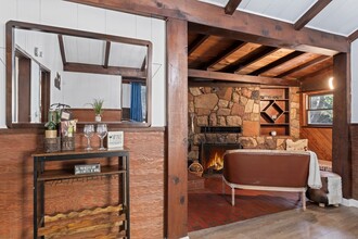 407 S Dart Canyon Rd in Crestline, CA - Building Photo - Building Photo