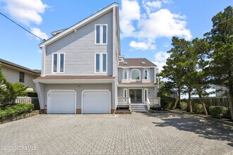 14 Toledo Dr in Brick, NJ - Building Photo - Building Photo