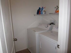 10415 Lilac Square Ave in Las Vegas, NV - Building Photo - Building Photo