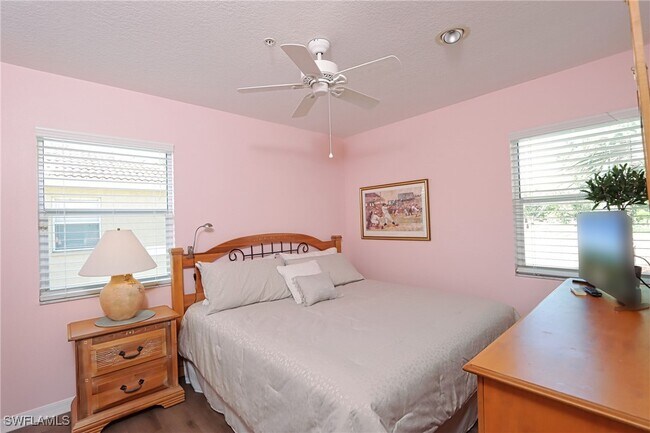 6544 Huntington Lakes Cir