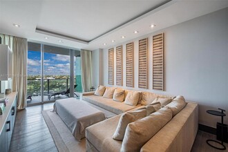 360 Ocean Dr in Key Biscayne, FL - Building Photo - Building Photo