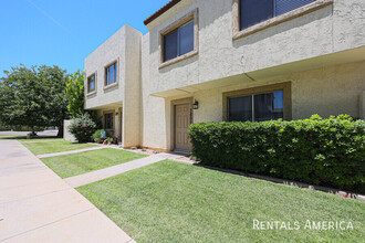 7805 E Keim Dr in Scottsdale, AZ - Building Photo - Building Photo