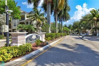 5820 W Sample Rd in Coral Springs, FL - Building Photo - Building Photo