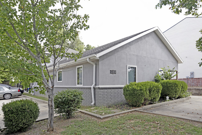 364-388 E 7th St in Fayetteville, AR - Building Photo - Building Photo